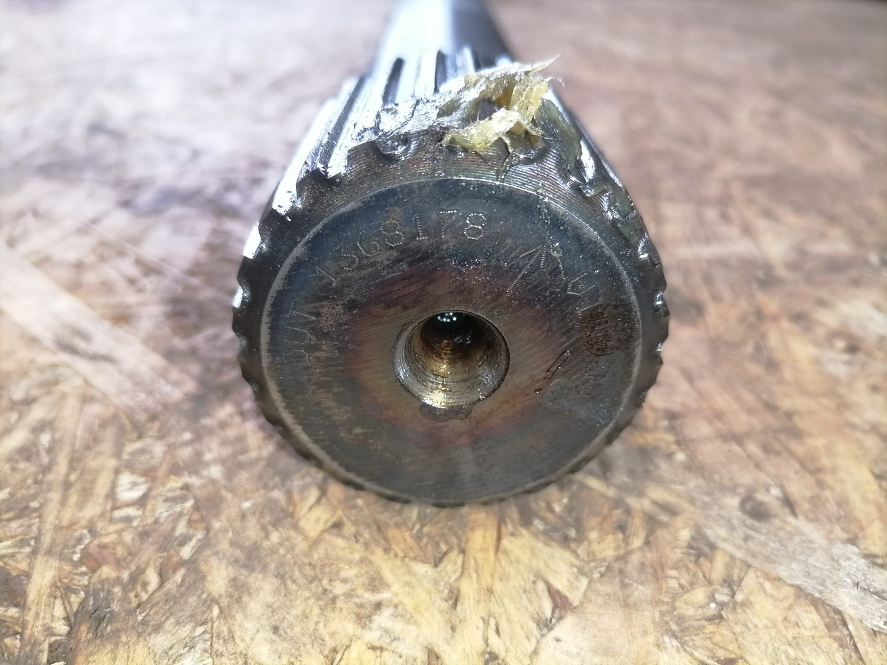 Scania Drive shaft 1368178 - Drive shaft for Truck: picture 4 Scania Drive shaft 1368178 - Drive shaft for Truck: picture 4