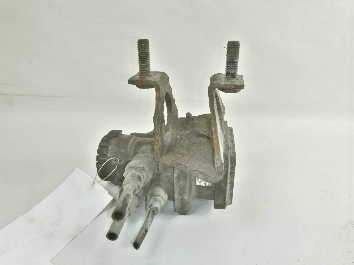 Scania EBS brake valve 1754939 - Brake valve for Truck: picture 4 Scania EBS brake valve 1754939 - Brake valve for Truck: picture 4
