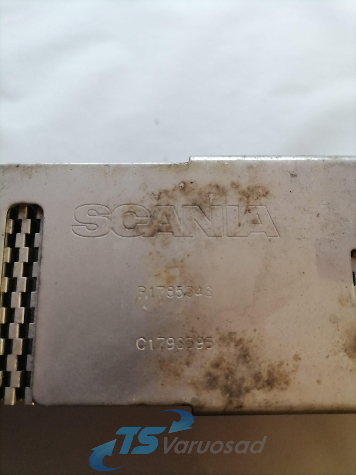 Scania EGR radiator 1785348 - EGR cooler for Truck: picture 3 Scania EGR radiator 1785348 - EGR cooler for Truck: picture 3