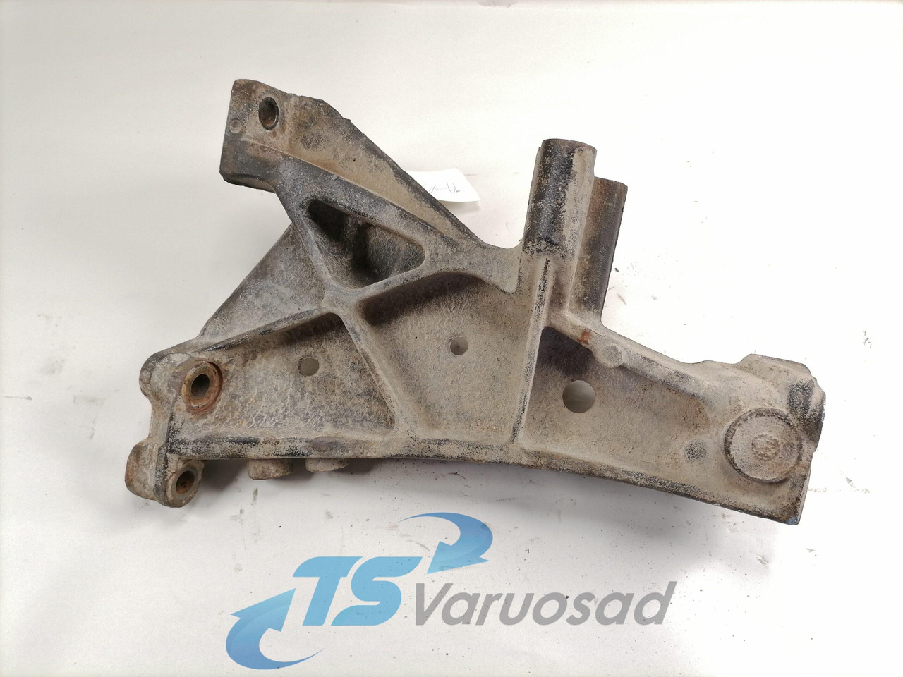 Scania Front bumper carrier 1431599 - Frame/ Chassis for Truck: picture 4 Scania Front bumper carrier 1431599 - Frame/ Chassis for Truck: picture 4