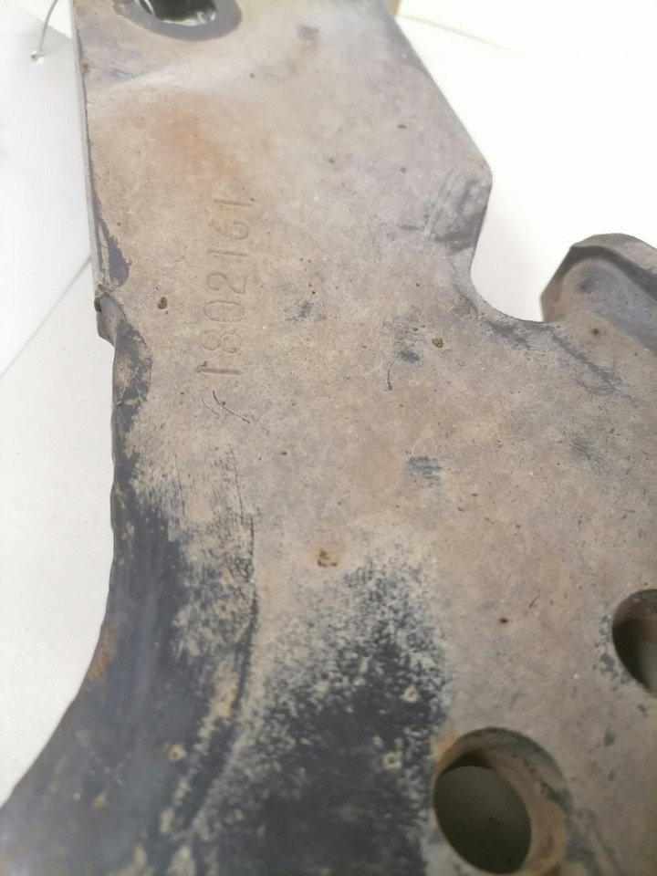 Scania Front bumper carrier 1802161 - Bumper for Truck: picture 3 Scania Front bumper carrier 1802161 - Bumper for Truck: picture 3