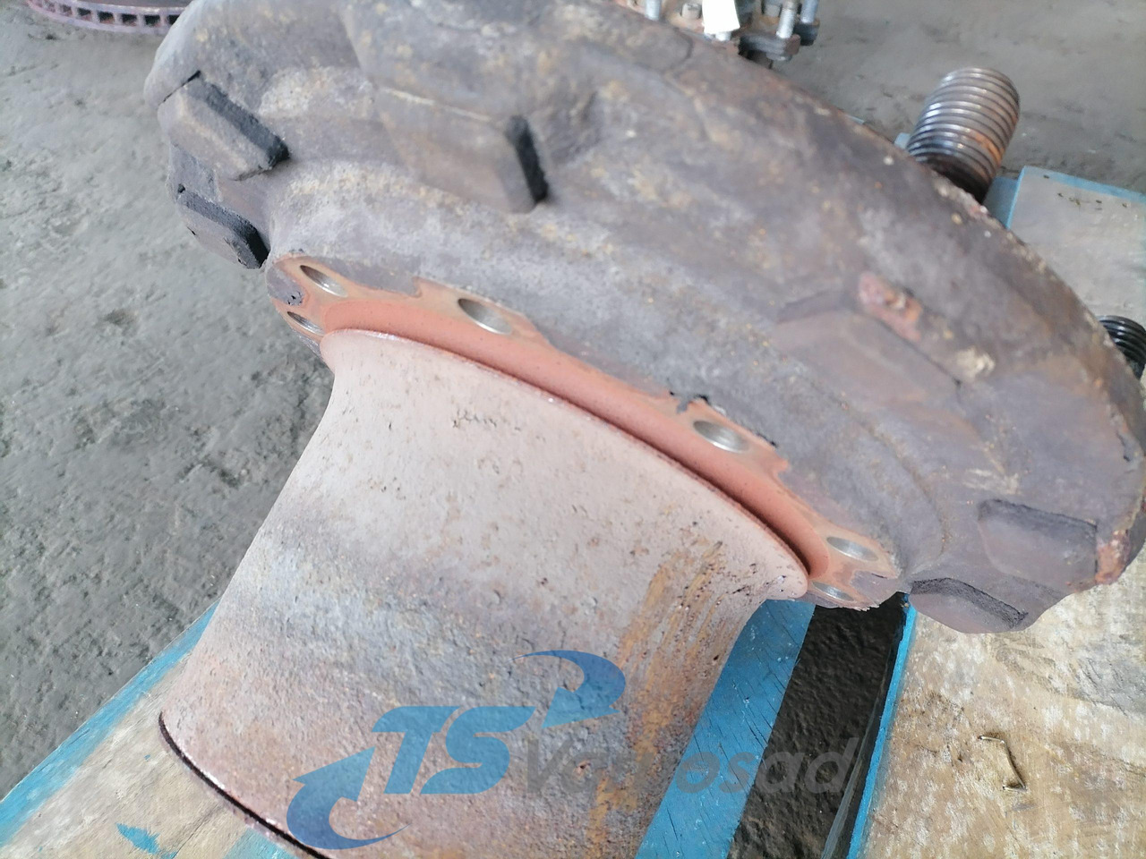 Scania Front hub 1724406 - Wheel hub for Truck: picture 3 Scania Front hub 1724406 - Wheel hub for Truck: picture 3