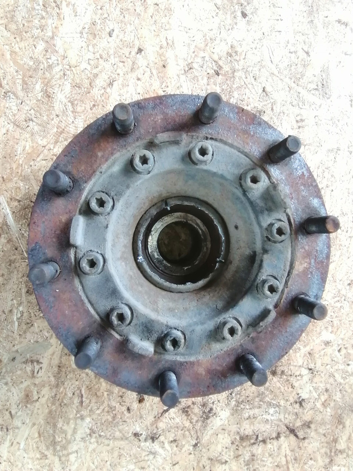 Scania Front hub 1724406 - Wheel hub for Truck: picture 5 Scania Front hub 1724406 - Wheel hub for Truck: picture 5