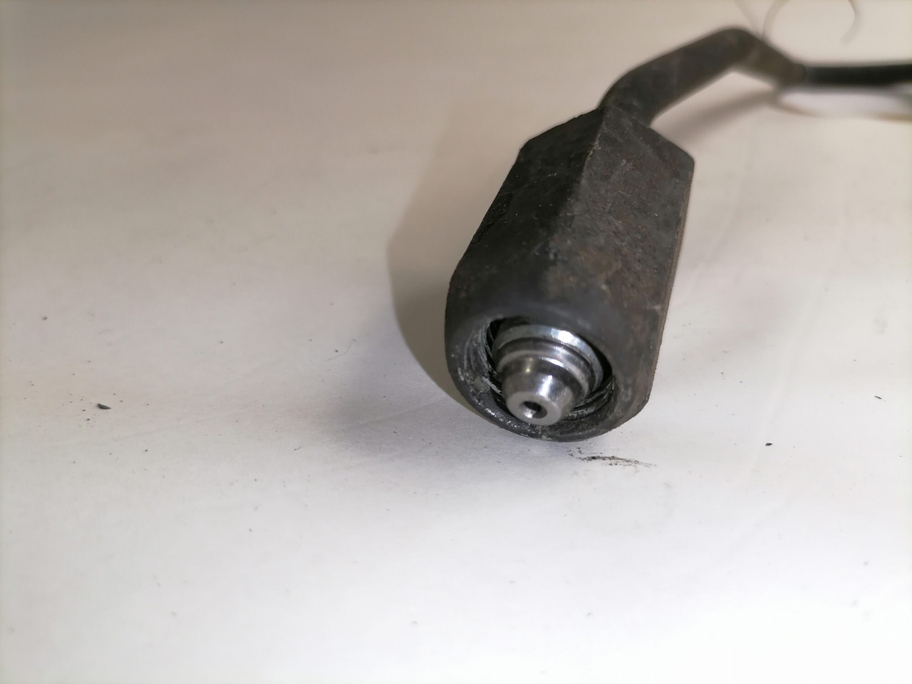 Scania Fuel pipe 1860541 - Fuel system for Truck: picture 2 Scania Fuel pipe 1860541 - Fuel system for Truck: picture 2