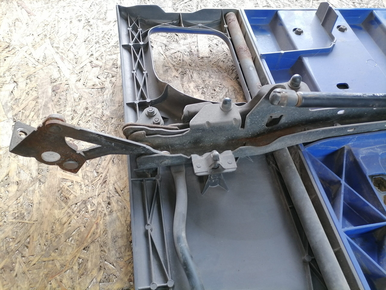 Scania Grille panel 1397570 - Grill for Truck: picture 5 Scania Grille panel 1397570 - Grill for Truck: picture 5