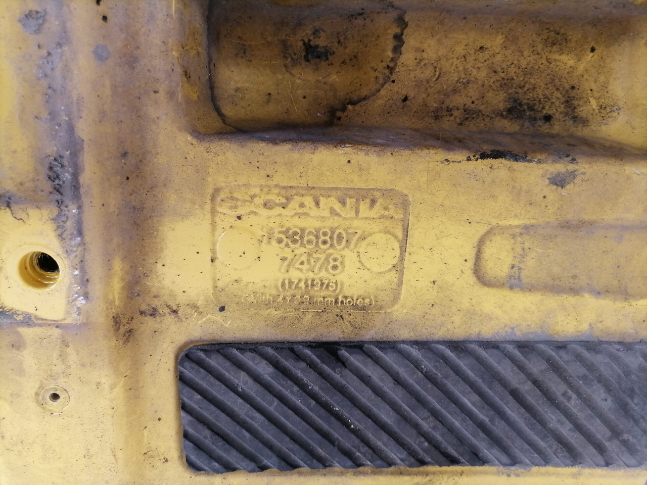 Scania Grille panel 1536807 - Grill for Truck: picture 5 Scania Grille panel 1536807 - Grill for Truck: picture 5