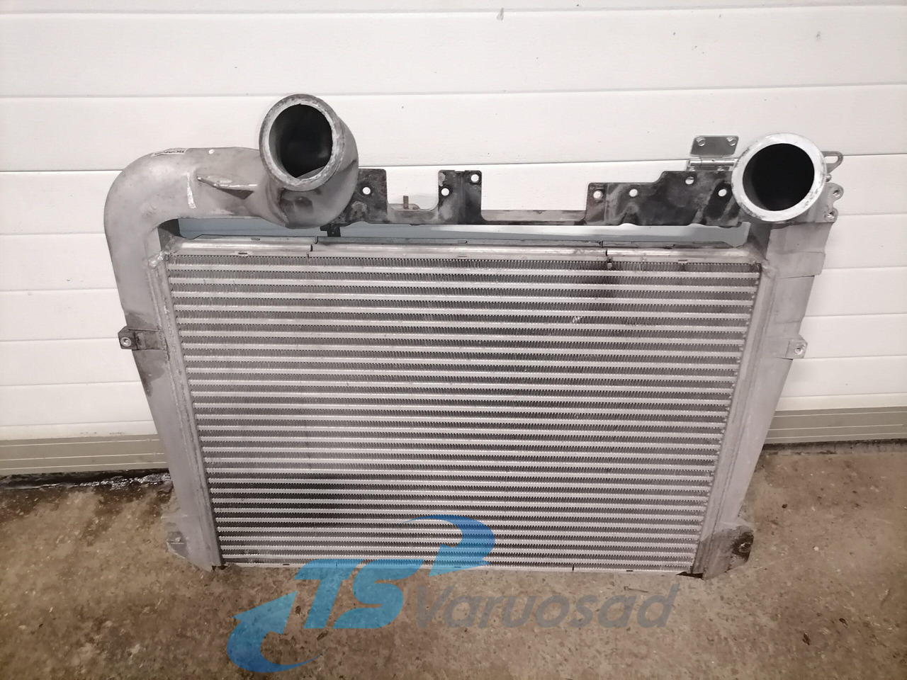 Scania Intercooler radiator 1766618 - Intercooler for Truck: picture 1 Scania Intercooler radiator 1766618 - Intercooler for Truck: picture 1