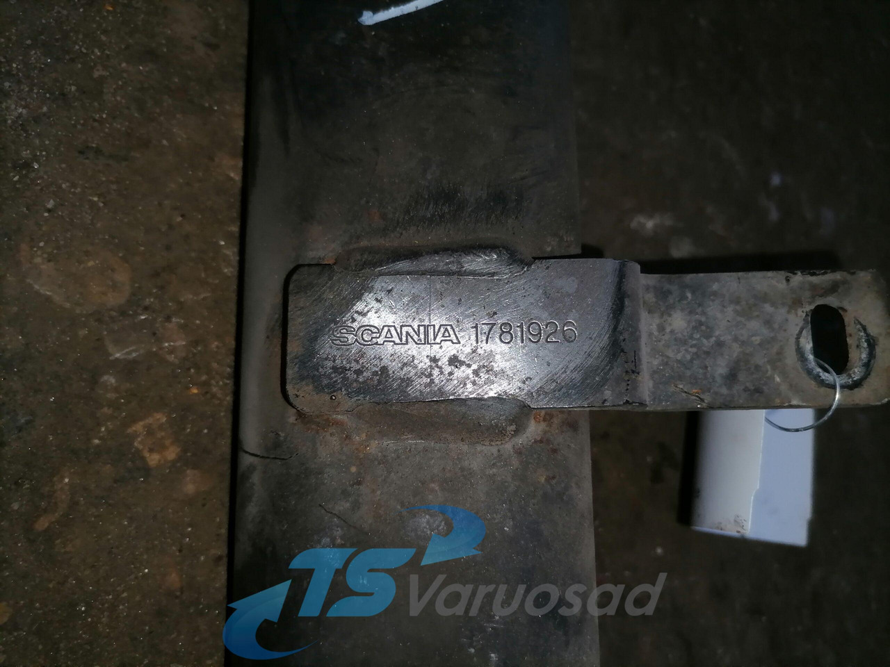 Scania Jahutusvedeliku toru, retarder 1781926 - Cooling system for Truck: picture 2 Scania Jahutusvedeliku toru, retarder 1781926 - Cooling system for Truck: picture 2