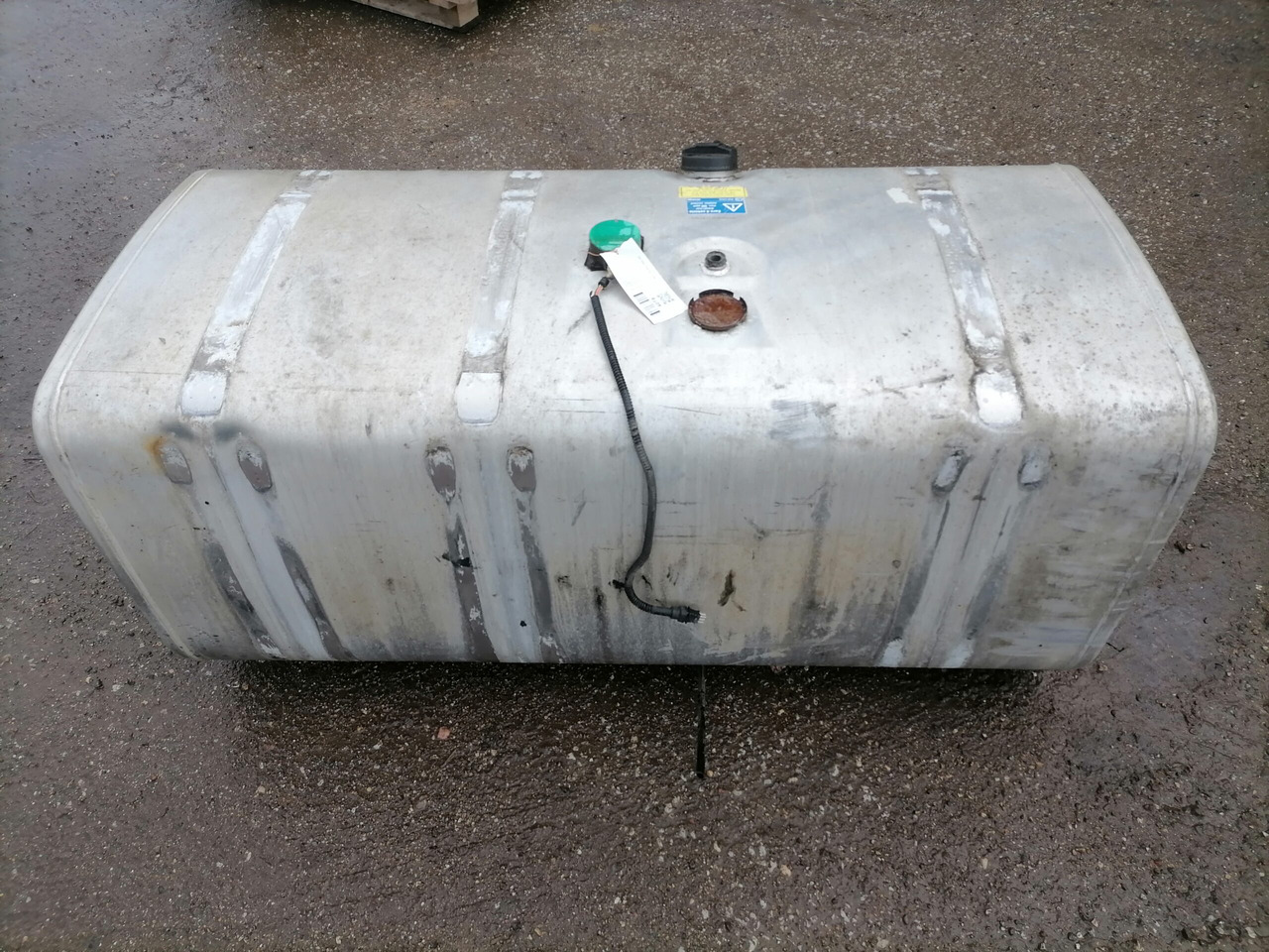 Scania Kütusepaak 625L 1453195 - Fuel tank for Truck: picture 4 Scania Kütusepaak 625L 1453195 - Fuel tank for Truck: picture 4