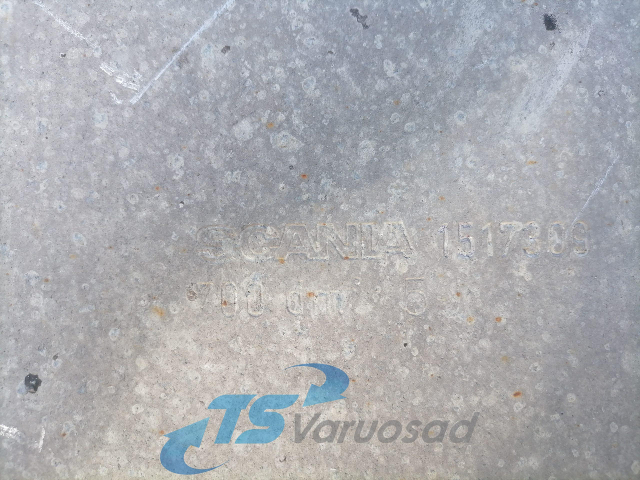 Scania Kütusepaak 700L 1517309 - Fuel tank for Truck: picture 3 Scania Kütusepaak 700L 1517309 - Fuel tank for Truck: picture 3