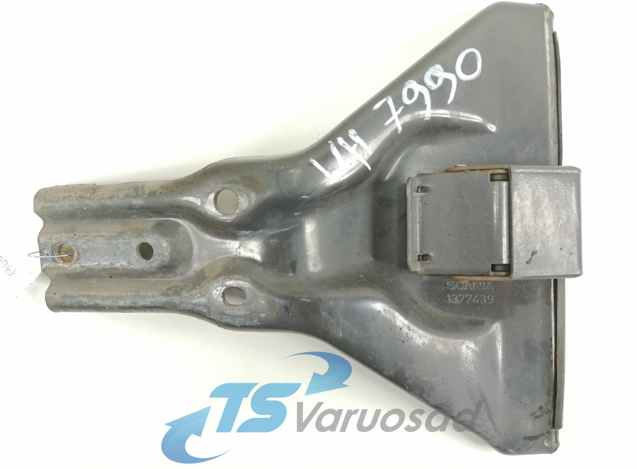 Scania Mudguard bracket 1377439 - Universal part for Truck: picture 2 Scania Mudguard bracket 1377439 - Universal part for Truck: picture 2