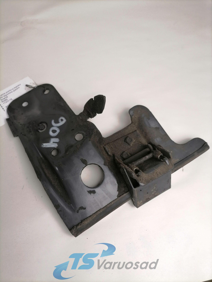 Scania Mudguard bracket 1723176 - Universal part for Truck: picture 1 Scania Mudguard bracket 1723176 - Universal part for Truck: picture 1