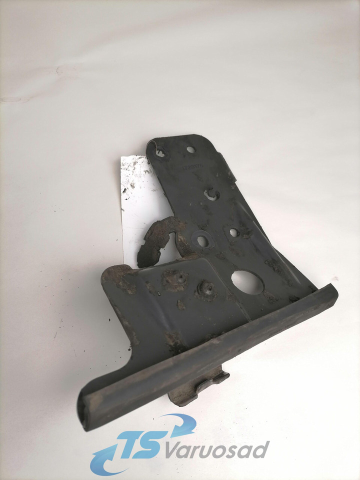 Scania Mudguard bracket 1723176 - Universal part for Truck: picture 3 Scania Mudguard bracket 1723176 - Universal part for Truck: picture 3