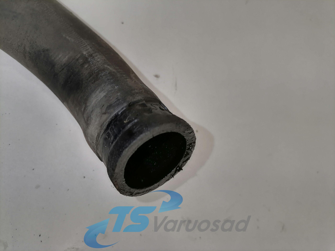 Scania Oil pipe 1724875 - Engine and parts for Truck: picture 5 Scania Oil pipe 1724875 - Engine and parts for Truck: picture 5