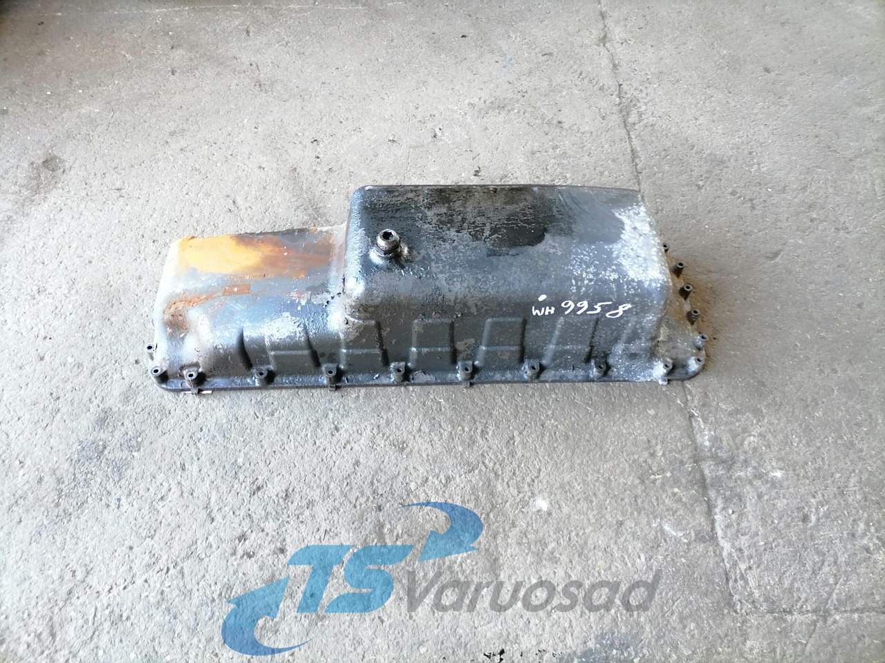Scania Oil sump 1766826 - Oil pan for Truck: picture 1 Scania Oil sump 1766826 - Oil pan for Truck: picture 1