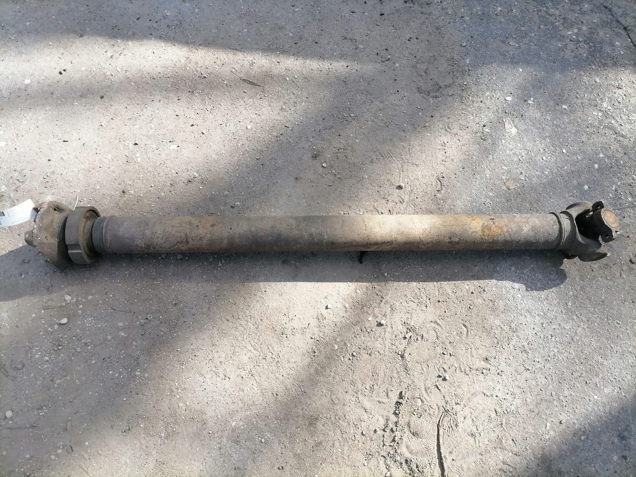 Scania Propeller shaft 1758609 - Propeller shaft for Truck: picture 2 Scania Propeller shaft 1758609 - Propeller shaft for Truck: picture 2
