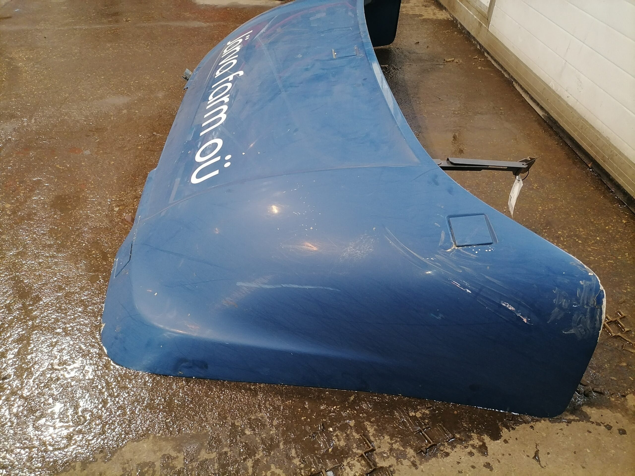 Scania Scania cab wind deflector, roof 1757973 - Aerodynamics/ Spoiler for Truck: picture 3 Scania Scania cab wind deflector, roof 1757973 - Aerodynamics/ Spoiler for Truck: picture 3
