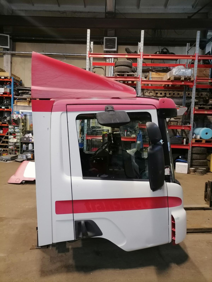 Scania Scania kabiin CP14L 1942935 - Cab and interior for Truck: picture 4 Scania Scania kabiin CP14L 1942935 - Cab and interior for Truck: picture 4