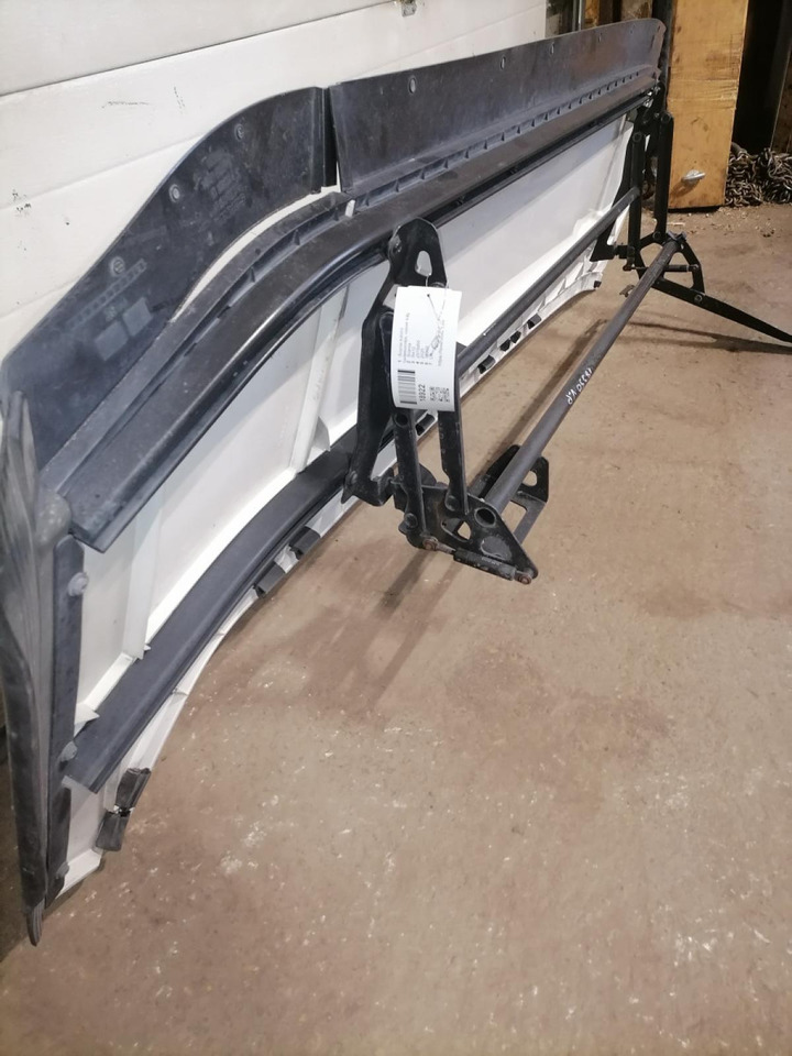 Scania Scania kabiini tuulesuunaja, vasak külg 2978955 - Aerodynamics/ Spoiler for Truck: picture 4 Scania Scania kabiini tuulesuunaja, vasak külg 2978955 - Aerodynamics/ Spoiler for Truck: picture 4