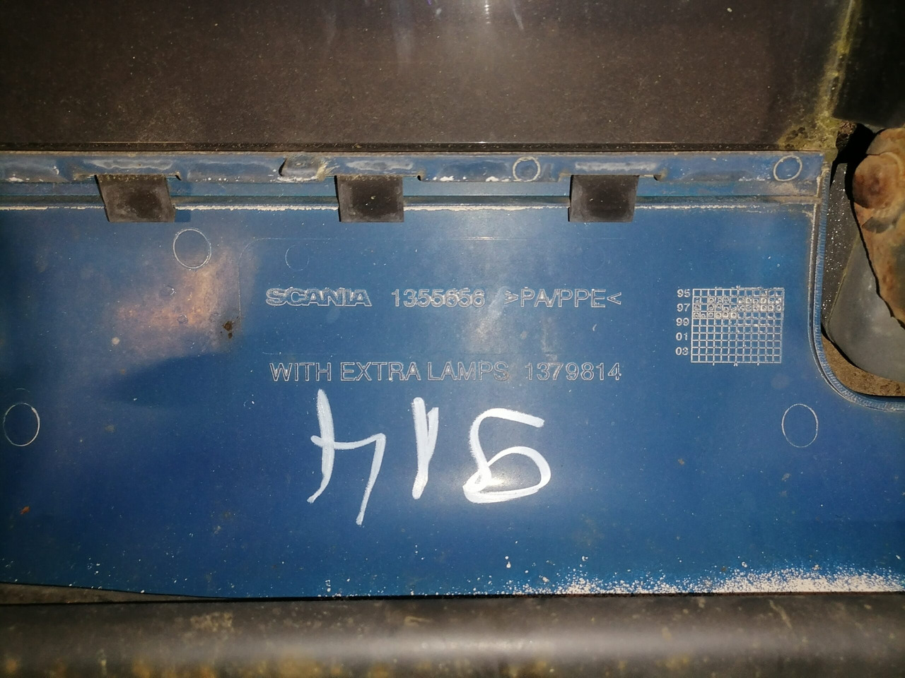 Scania Sun visor 1355656 - Body and exterior for Truck: picture 4 Scania Sun visor 1355656 - Body and exterior for Truck: picture 4