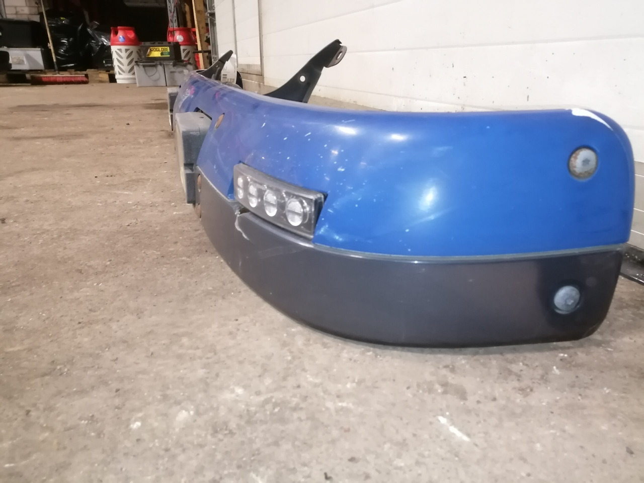 Scania Sun visor 1355656 - Body and exterior for Truck: picture 3 Scania Sun visor 1355656 - Body and exterior for Truck: picture 3