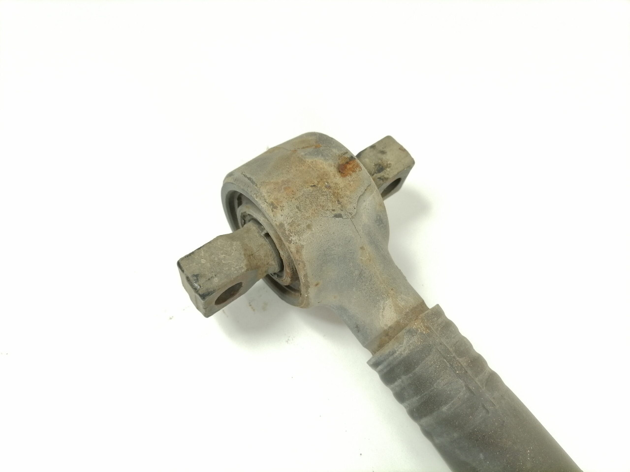 Scania Torque rod 1393298 - Axle and parts for Truck: picture 2 Scania Torque rod 1393298 - Axle and parts for Truck: picture 2