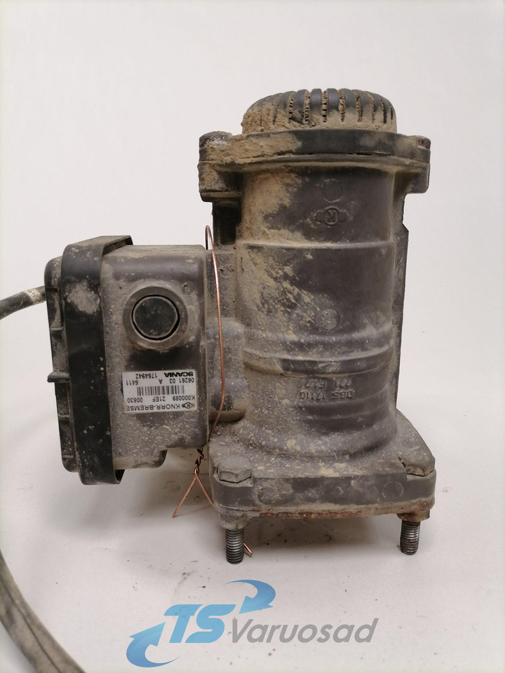 Scania Trailer brake pressure control 1754942 - Brake valve for Truck: picture 1 Scania Trailer brake pressure control 1754942 - Brake valve for Truck: picture 1