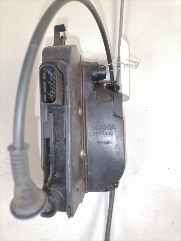 Scania Ukselukk, vasak 2640842 - Door and parts for Truck: picture 3 Scania Ukselukk, vasak 2640842 - Door and parts for Truck: picture 3