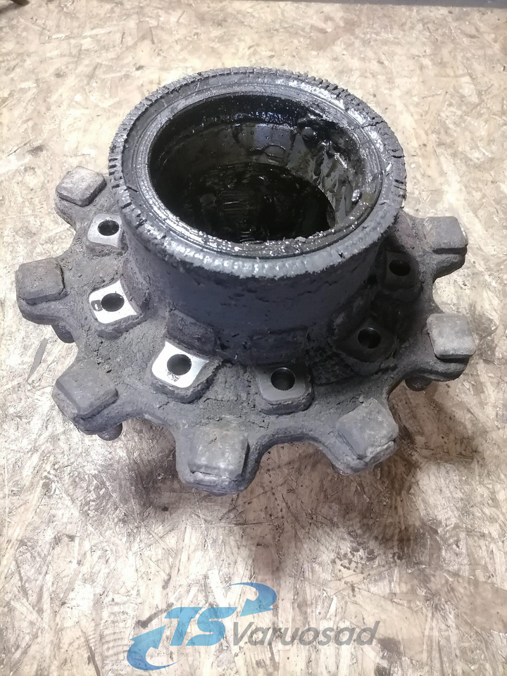 Scania Wheel hub 1724790 - Universal part for Truck: picture 3 Scania Wheel hub 1724790 - Universal part for Truck: picture 3