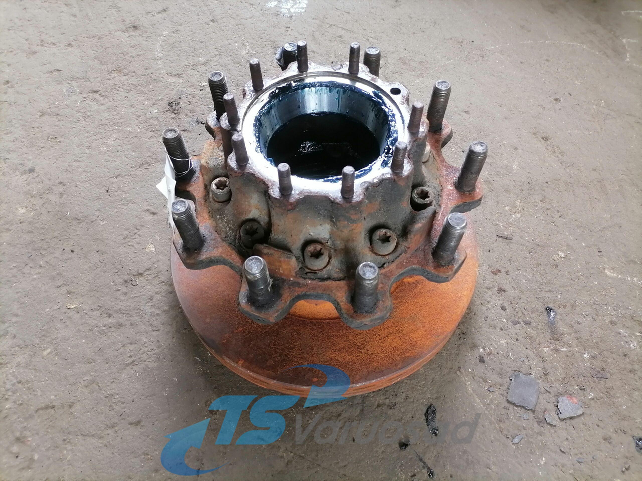 Scania Wheel hub 2290542 - Wheel hub for Truck: picture 1 Scania Wheel hub 2290542 - Wheel hub for Truck: picture 1