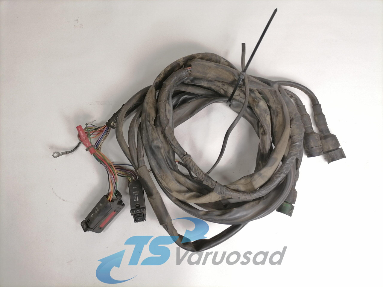 Scania gearbox cable 1421299 - Gearbox and parts for Truck: picture 1 Scania gearbox cable 1421299 - Gearbox and parts for Truck: picture 1