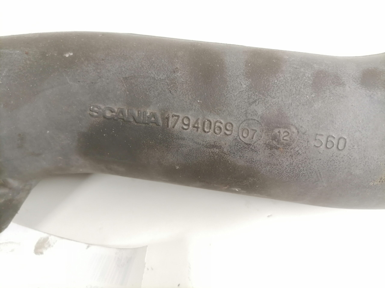 Scania intercooler pipe 1794069 - Intercooler for Truck: picture 2 Scania intercooler pipe 1794069 - Intercooler for Truck: picture 2
