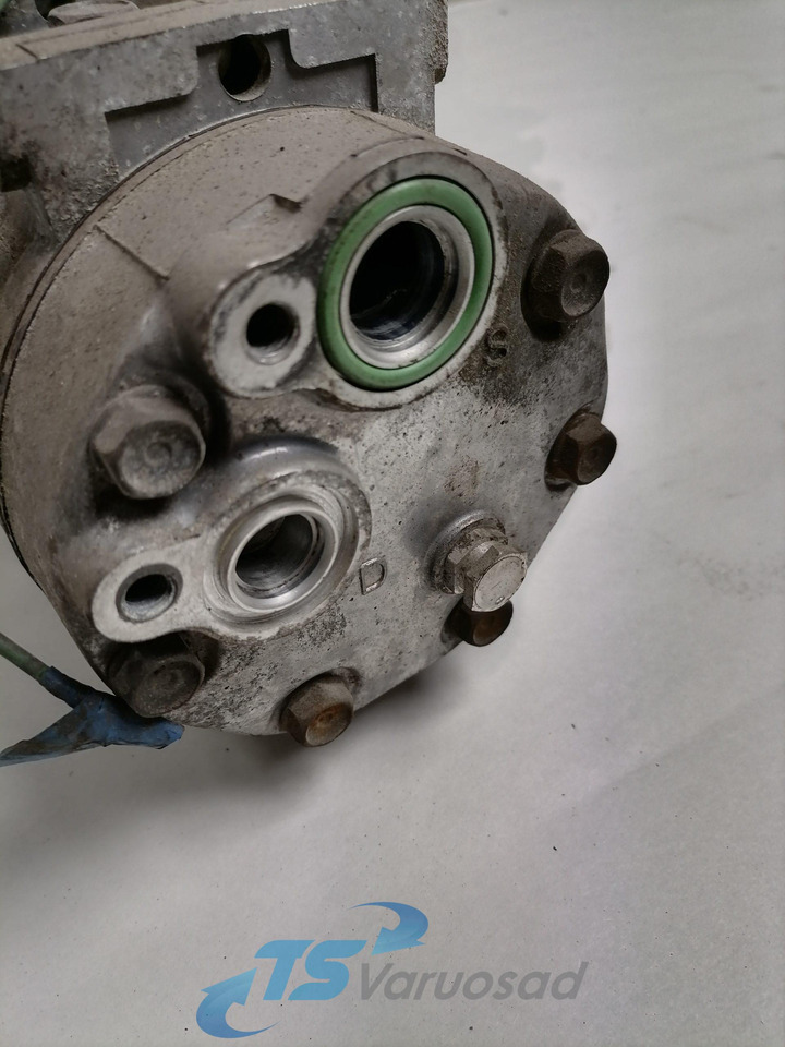 Volvo A/C compressor 89065 - Heating/ Ventilation for Truck: picture 2 Volvo A/C compressor 89065 - Heating/ Ventilation for Truck: picture 2