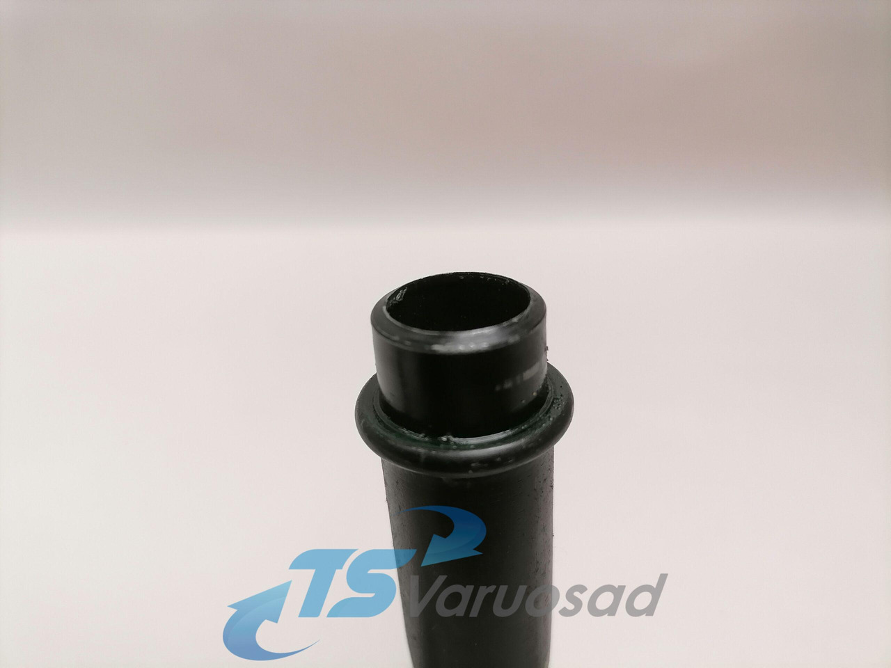 Volvo A/C pipe 20498305 - Heating/ Ventilation for Truck: picture 2 Volvo A/C pipe 20498305 - Heating/ Ventilation for Truck: picture 2