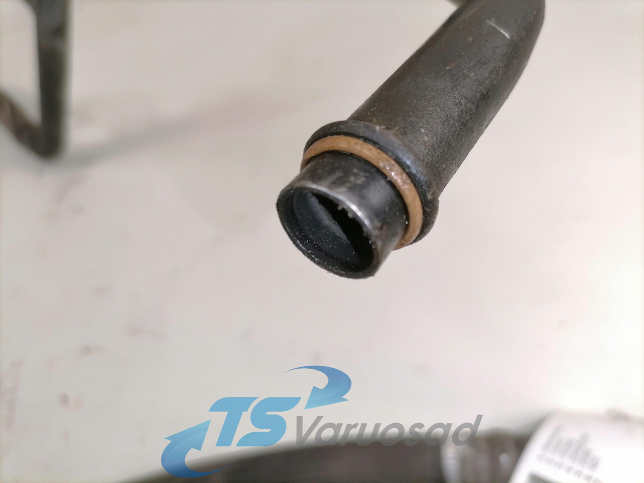 Volvo A/C pipe 20942519 - Heating/ Ventilation for Truck: picture 3 Volvo A/C pipe 20942519 - Heating/ Ventilation for Truck: picture 3