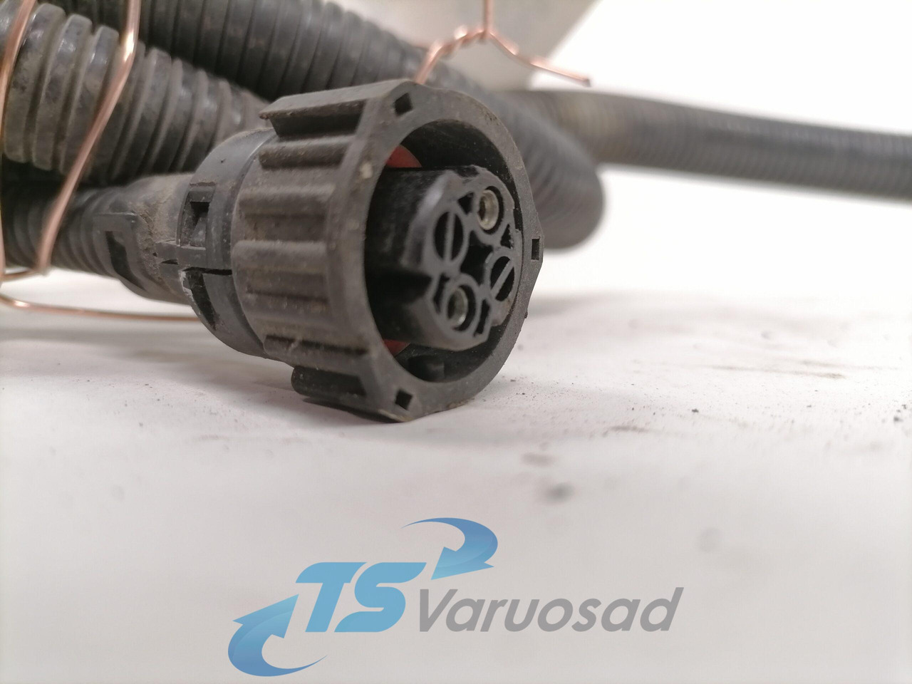 Volvo Ad Blue cable 21118604 - Fuel system for Truck: picture 2 Volvo Ad Blue cable 21118604 - Fuel system for Truck: picture 2