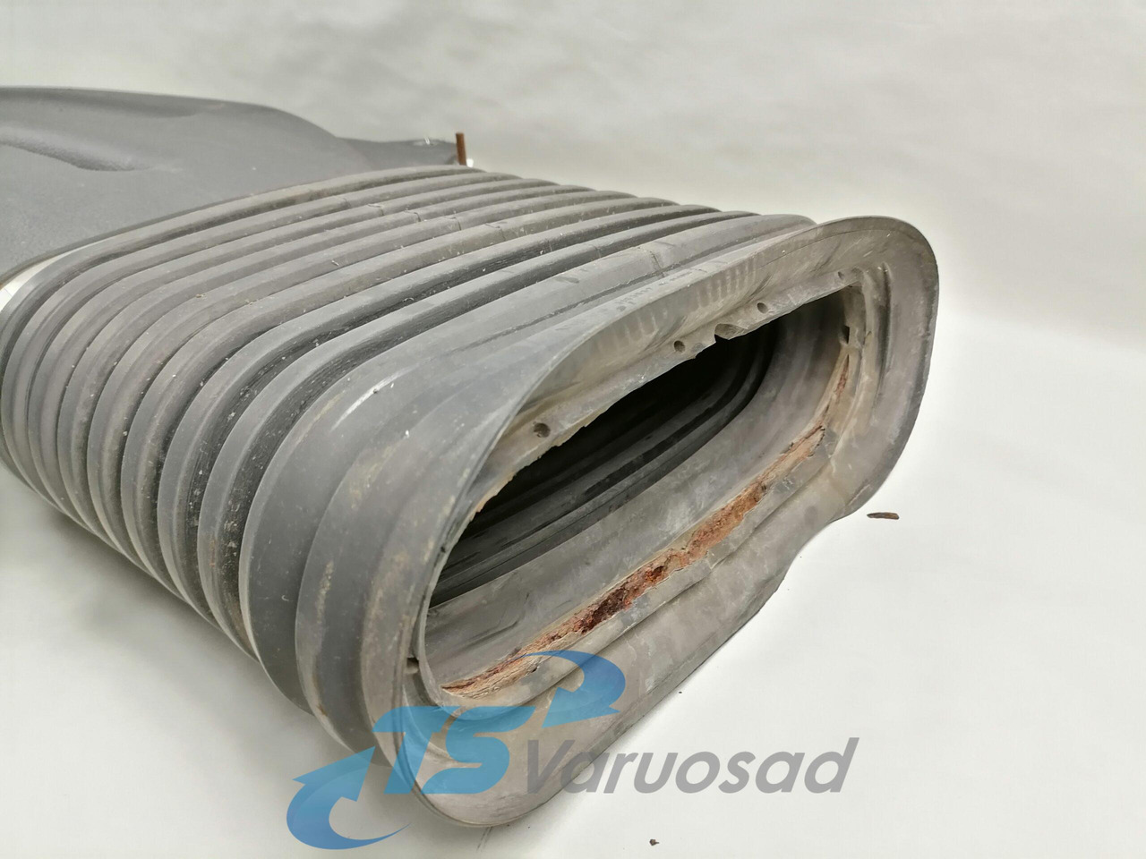 Volvo Air intake 3183543 - Air intake system for Truck: picture 2 Volvo Air intake 3183543 - Air intake system for Truck: picture 2