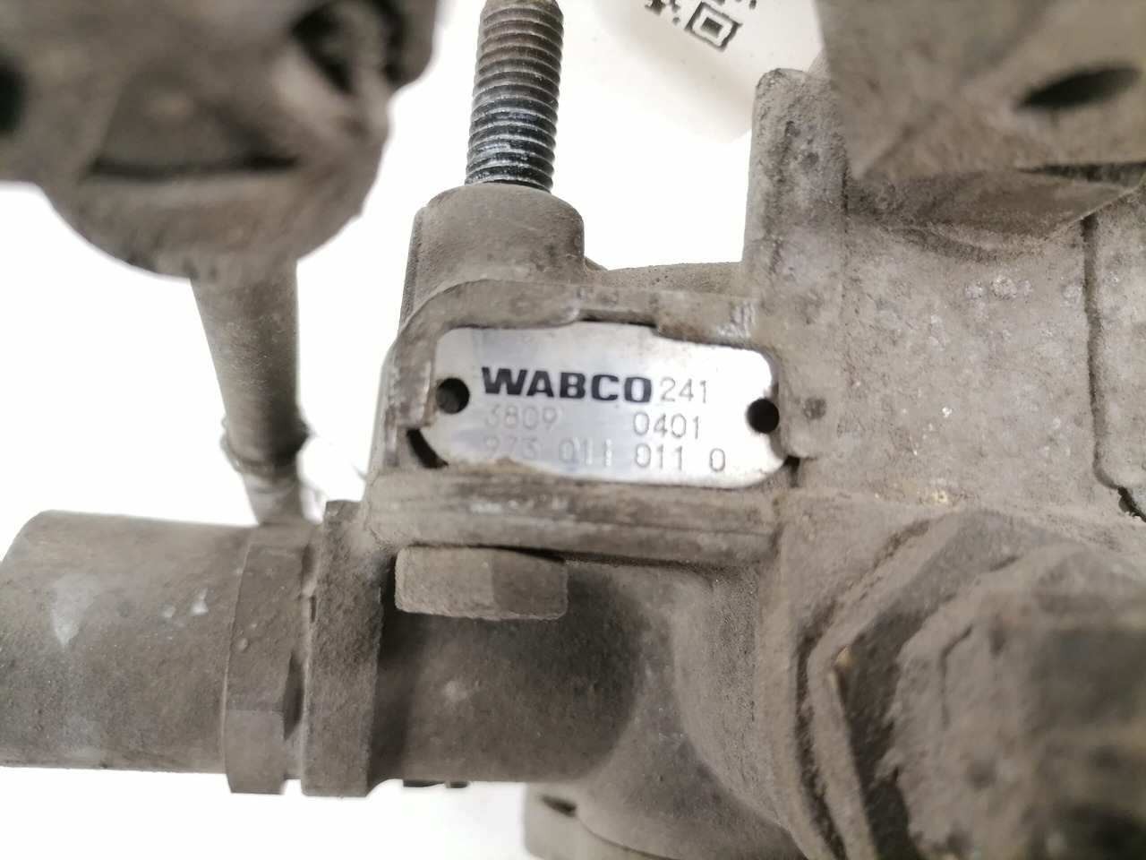 Volvo Air pressure control valve 3173150 - Brake valve for Truck: picture 2 Volvo Air pressure control valve 3173150 - Brake valve for Truck: picture 2