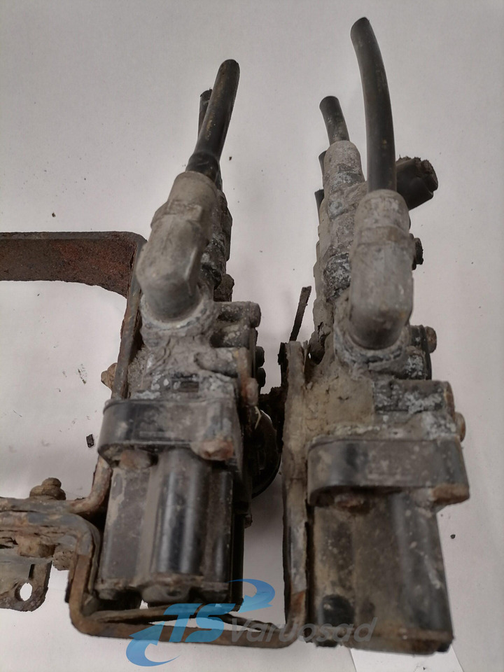 Volvo Air suspension control valve, ECAS 20514450 - Brake valve for Truck: picture 3 Volvo Air suspension control valve, ECAS 20514450 - Brake valve for Truck: picture 3