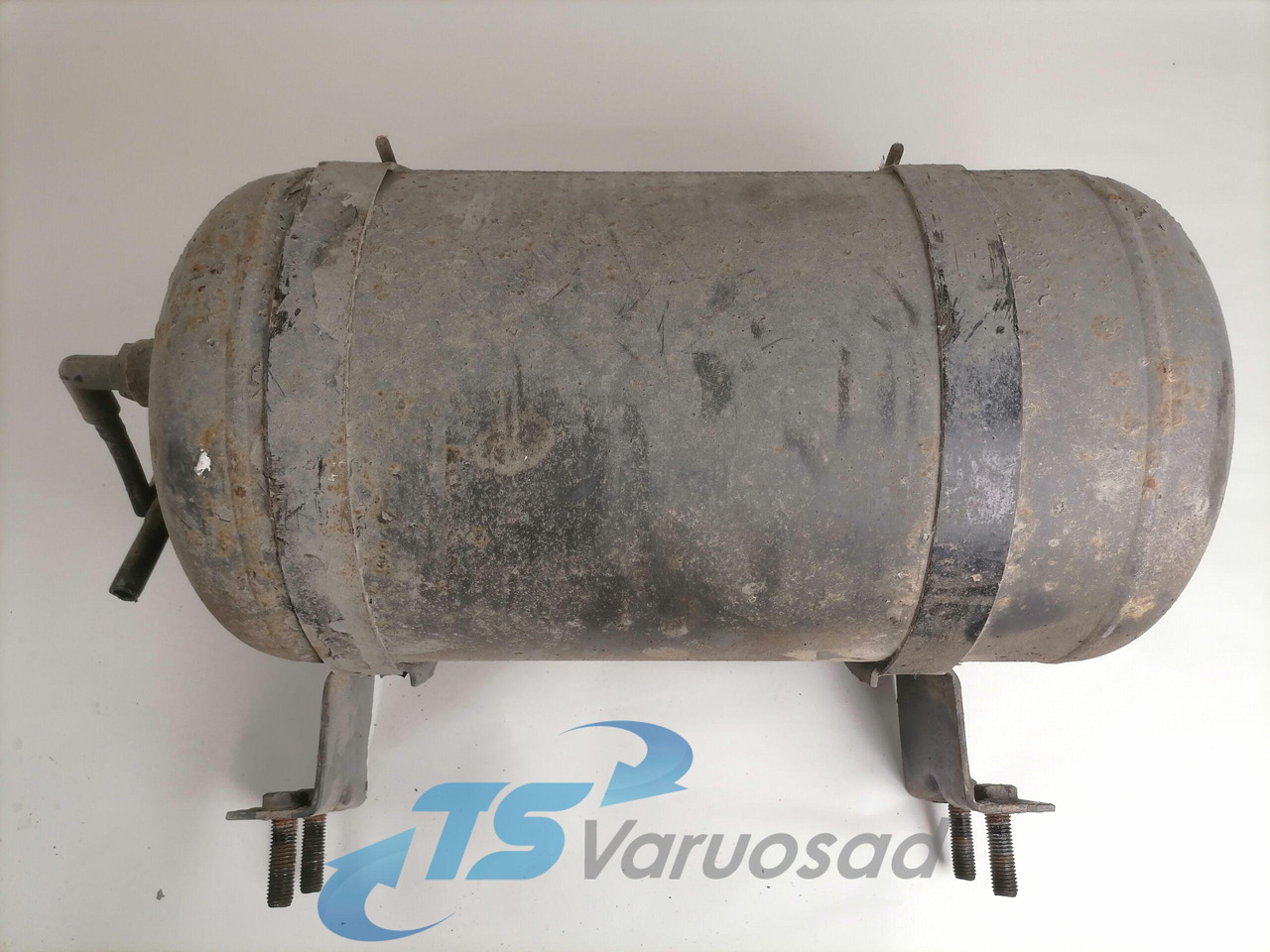 Volvo Air tank 12345 - Universal part for Truck: picture 4 Volvo Air tank 12345 - Universal part for Truck: picture 4