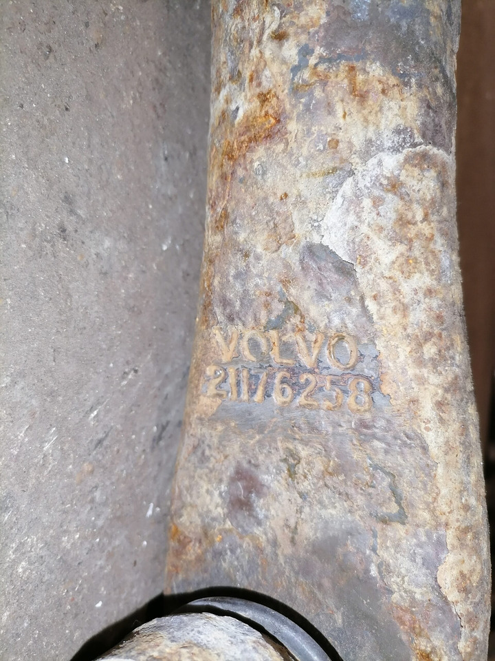 Volvo Anti roll bar 21176258 - Anti-roll bar for Truck: picture 2 Volvo Anti roll bar 21176258 - Anti-roll bar for Truck: picture 2