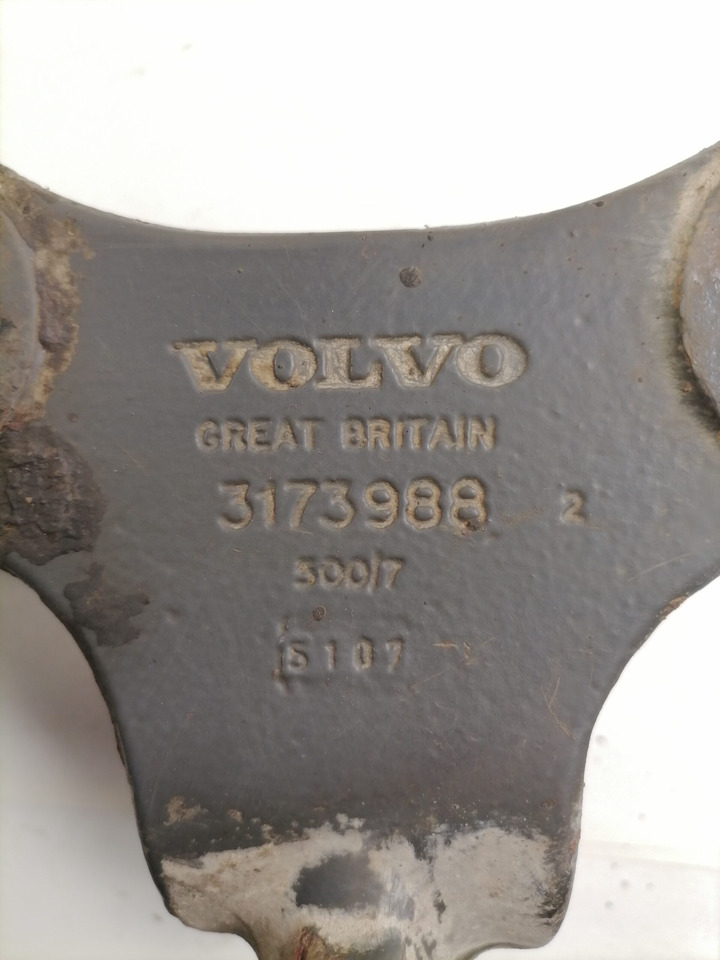 Volvo Anti-roll bar bracket 3173988 - Anti-roll bar for Truck: picture 4 Volvo Anti-roll bar bracket 3173988 - Anti-roll bar for Truck: picture 4