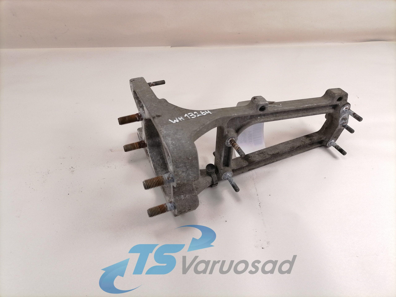 Volvo Bracket 21658350 - Frame/ Chassis for Truck: picture 2 Volvo Bracket 21658350 - Frame/ Chassis for Truck: picture 2