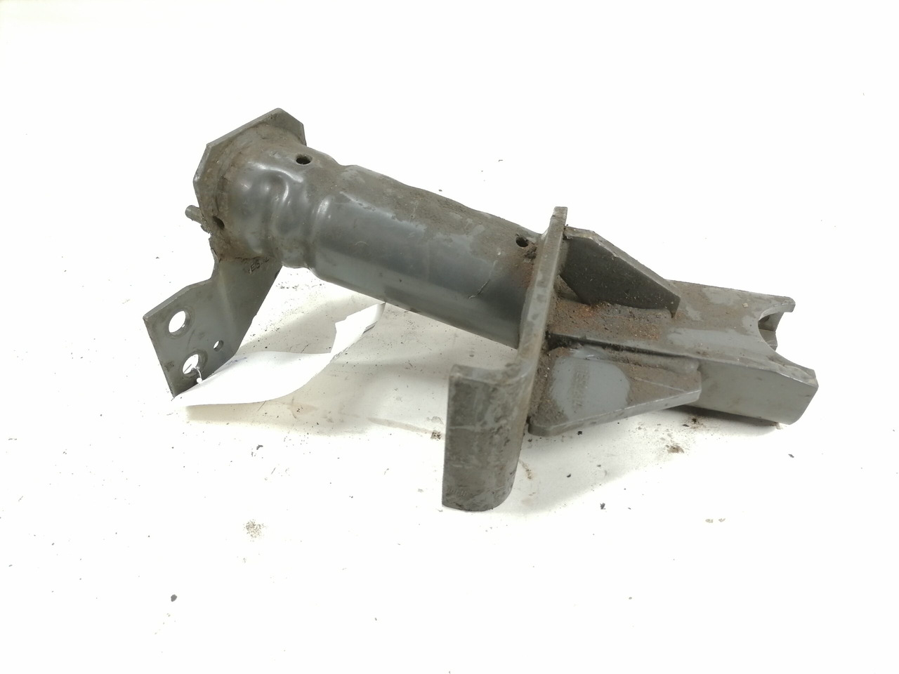 Volvo Bumper bracket 82928883 - Bumper for Truck: picture 2 Volvo Bumper bracket 82928883 - Bumper for Truck: picture 2