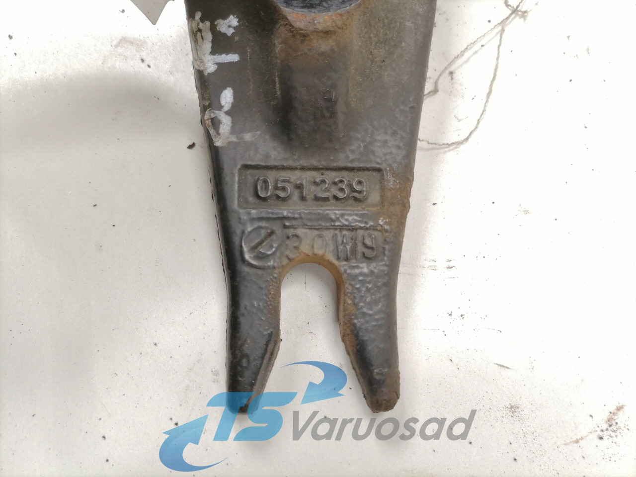 Volvo Cab carrier 82061473 - Cab suspension for Truck: picture 2 Volvo Cab carrier 82061473 - Cab suspension for Truck: picture 2