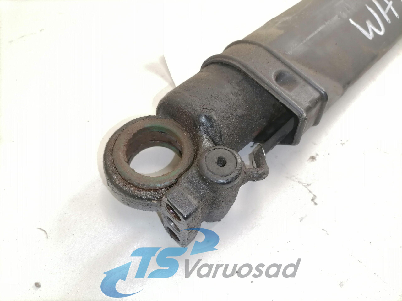 Volvo Cab tilting cylinder 20922305 - Cab suspension for Truck: picture 4 Volvo Cab tilting cylinder 20922305 - Cab suspension for Truck: picture 4