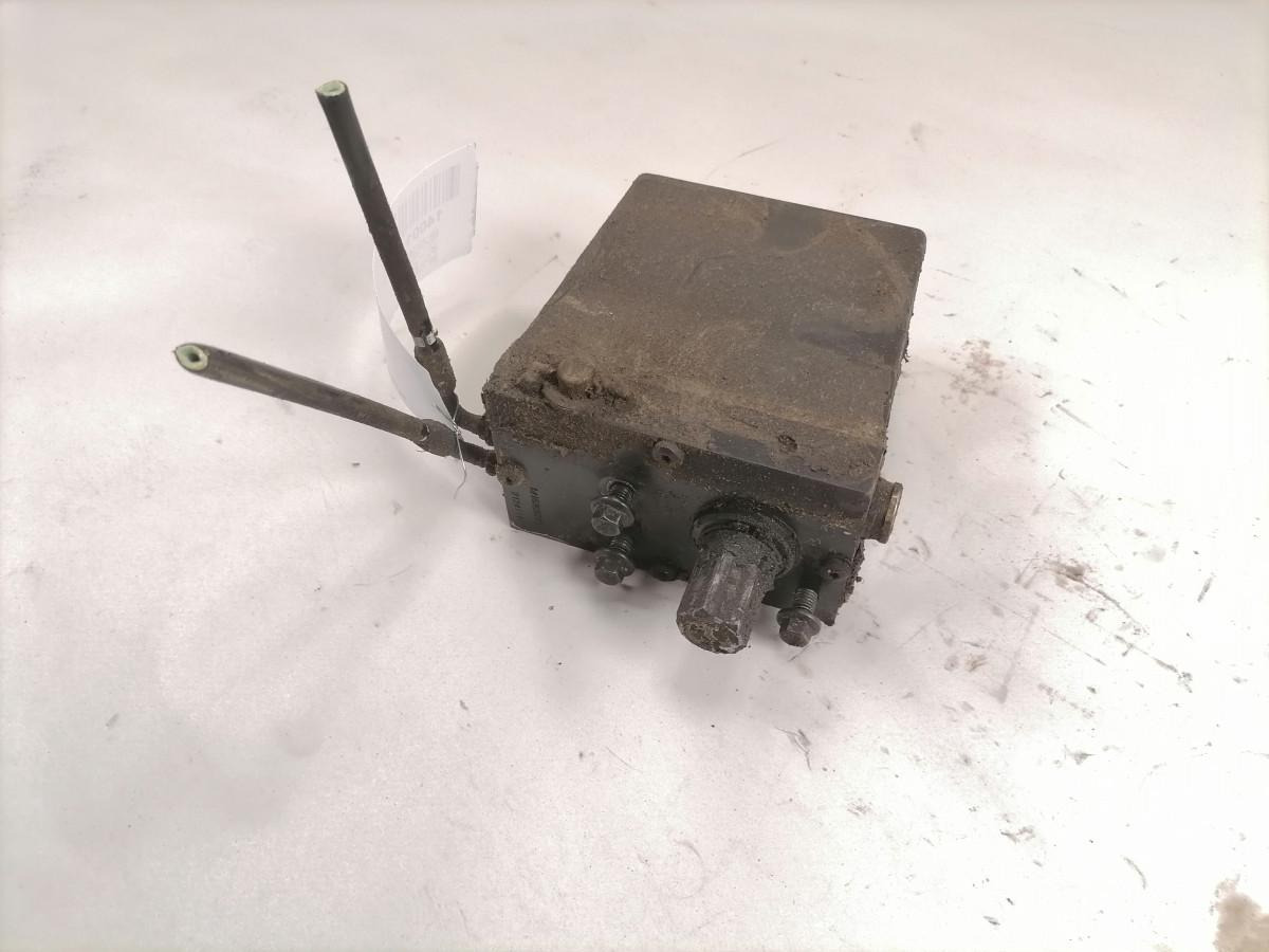 Volvo Cab tilting pump 21831181 - Cab suspension for Truck: picture 1 Volvo Cab tilting pump 21831181 - Cab suspension for Truck: picture 1