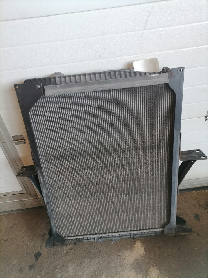 Volvo Cooling radiator 21384581 - Radiator for Truck: picture 2 Volvo Cooling radiator 21384581 - Radiator for Truck: picture 2