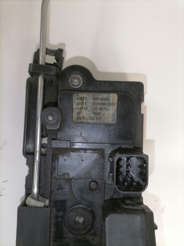 Volvo Door lock 84012028 - Door and parts for Truck: picture 2 Volvo Door lock 84012028 - Door and parts for Truck: picture 2