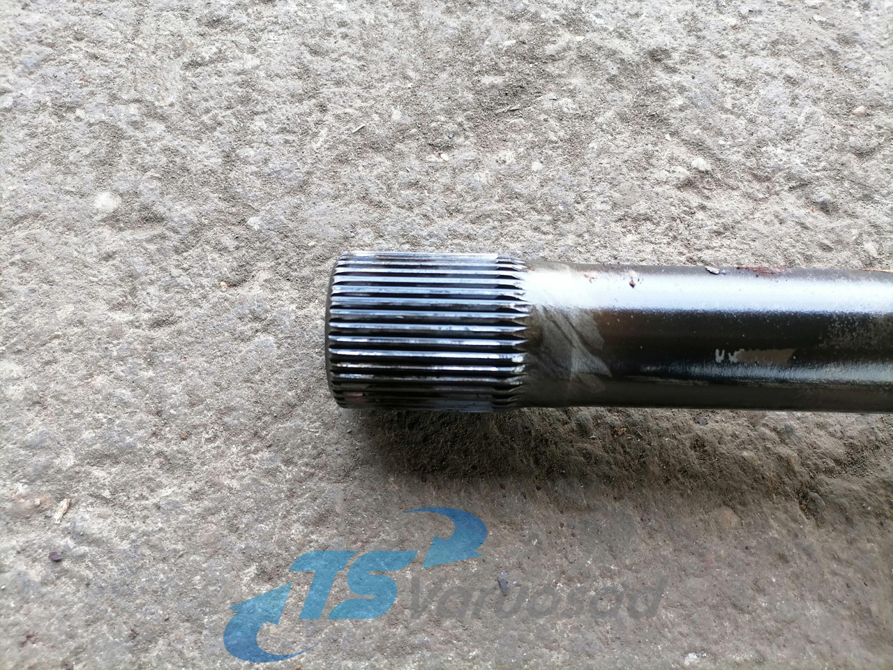 Volvo Drive shaft 20815243 - Drive shaft for Truck: picture 3 Volvo Drive shaft 20815243 - Drive shaft for Truck: picture 3
